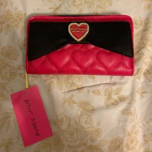 Betsey Johnson wallet